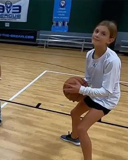 girls-basketball-447x557